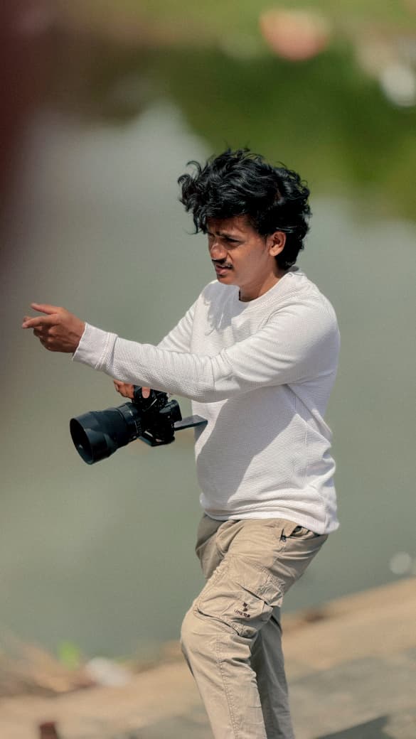 Dhawal Sutar shooting on location with his camera